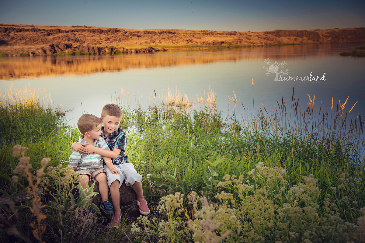 Sibling Photography in Moses Lake, WA